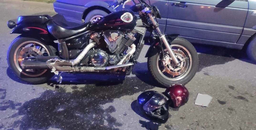 В Бобруйске 18-летний водитель не уступил дорогу мотоциклисту — произошло серьёзное ДТП