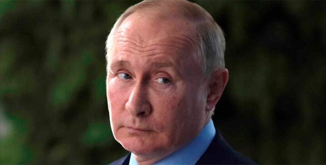 Муниципальные депутаты Ломоносовского округа Москвы вслед за питерскими призвали Путина «освободить себя» от занимаемой должности