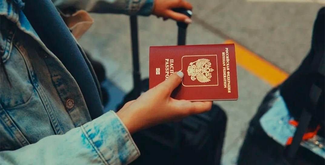 Девять европейских стран прекратили принимать у россиян документы на туристические визы