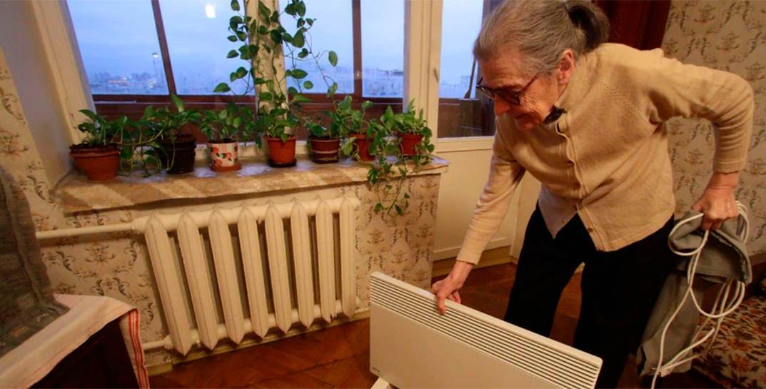 Стало известно, жильцы каких жилых домов в Беларуси могут включить отопление раньше графика