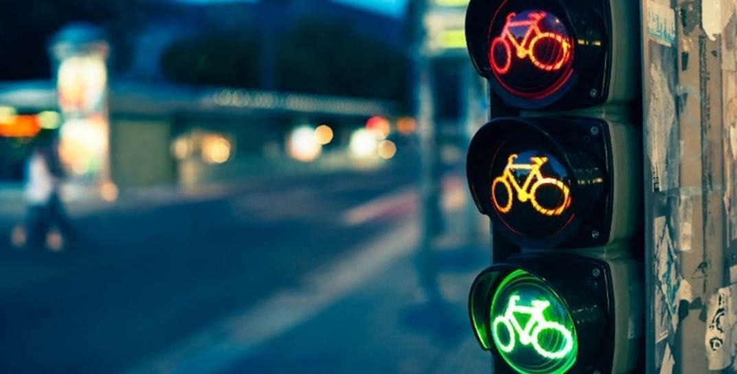 В Могилеве появился первый светофор для велосипедистов