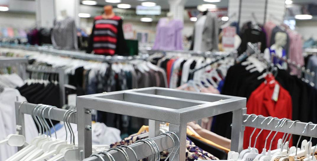 В Могилеве в продаже нашли некачественную детскую обувь и одежду