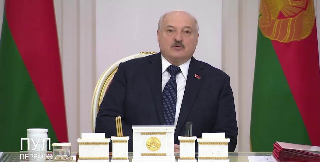 Лукашенко потребовал «мобилизовать всех, и учащихся тоже» на завершение сельхозработ
