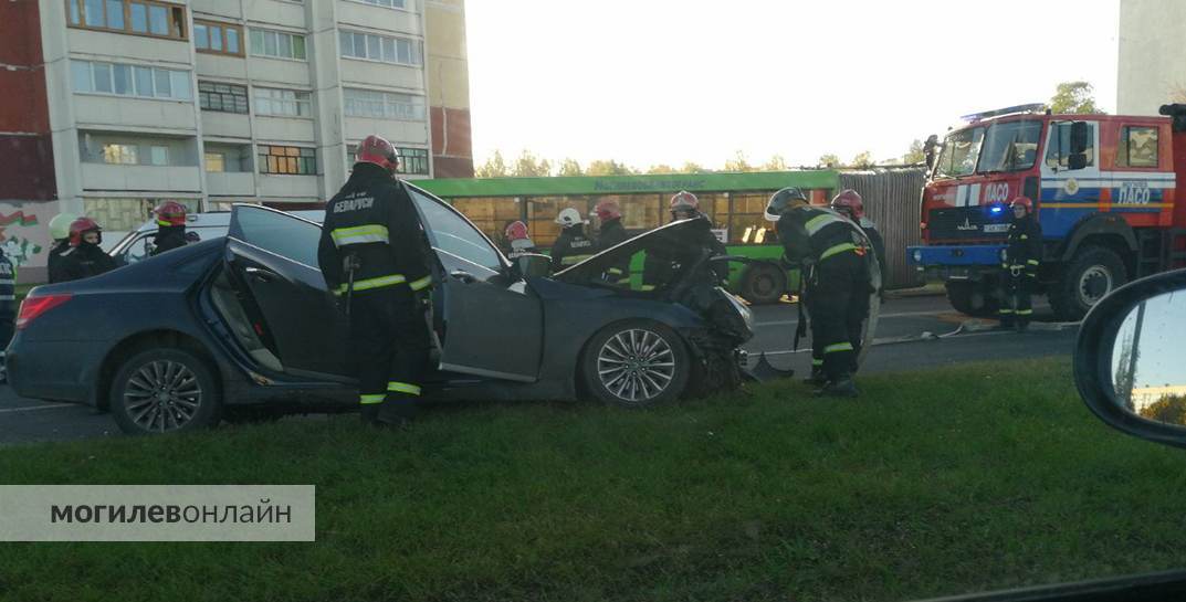 ГАИ рассказала подробности серьезной утренней аварии с тремя автомобилями на Мовчанского и показала видео