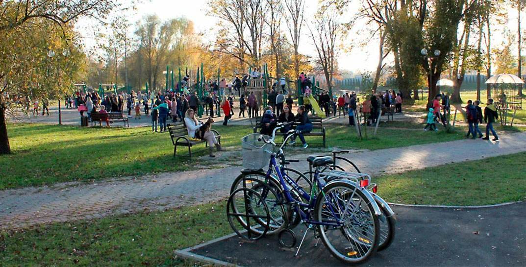 Завтра вступает в силу новая редакция ПДД. Напоминаем про требования к велосипедам, самокатам и мотоциклам
