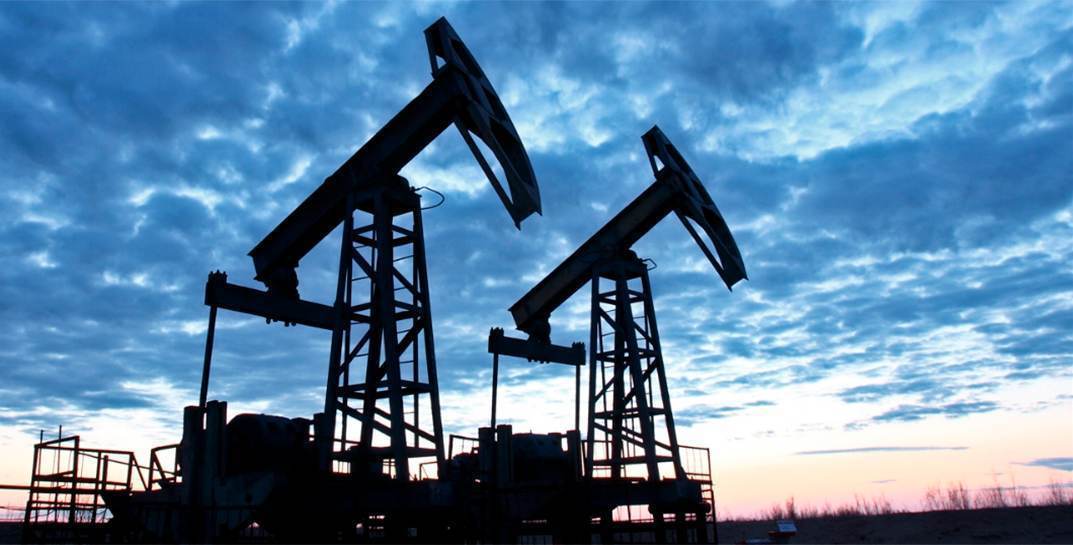 «Полная катастрофа». Комитет министров стран ОПЕК+ решил сократить добычу нефти на два миллиона баррелей в сутки. Цены на нефть стали стремительно расти