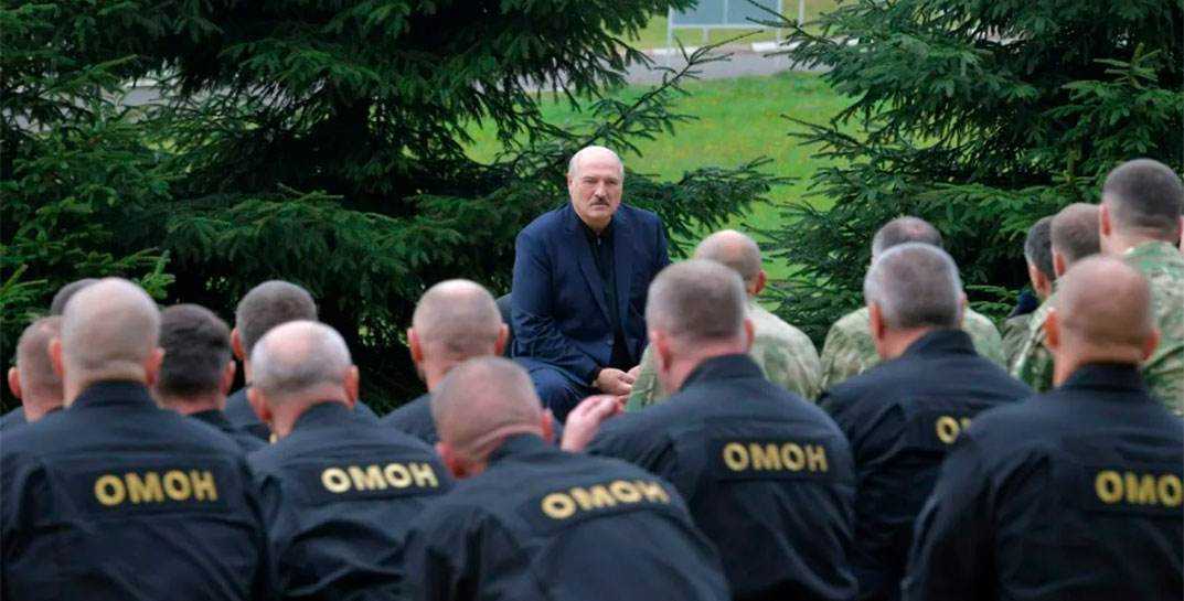 Лукашенко: в Беларуси введен «режим такой повышенной террористической опасности»