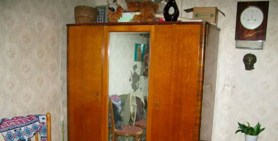 В Минске пенсионер сбросил кусок шкафа с четвертого этажа на голову 10-летнего школьника