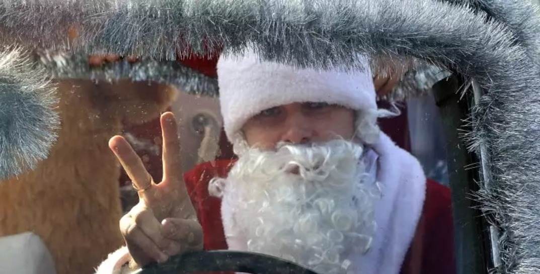В Могилеве 17 декабря пройдет новогодний автопарад «За рулем Дед Мороз». Принять участие в нем можете и вы