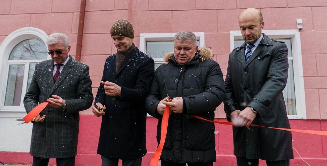 В Могилеве торжественно открыли новую воркаут-площадку, которую построили за десять дней