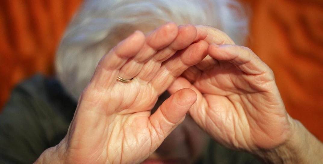 В Пружанском районе из-за 90 рублей пара насмерть забила пенсионерку металлическим штырем