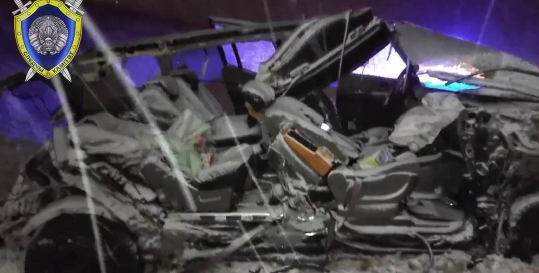 В ДТП под Могилевом разбились отец с двумя дочерьми, одна девушка погибла