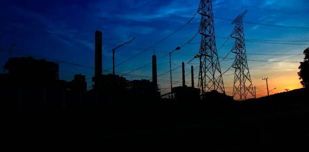 Экстренные отключения света начались по всей Украине, заявил мэр Киева Виталий Кличко