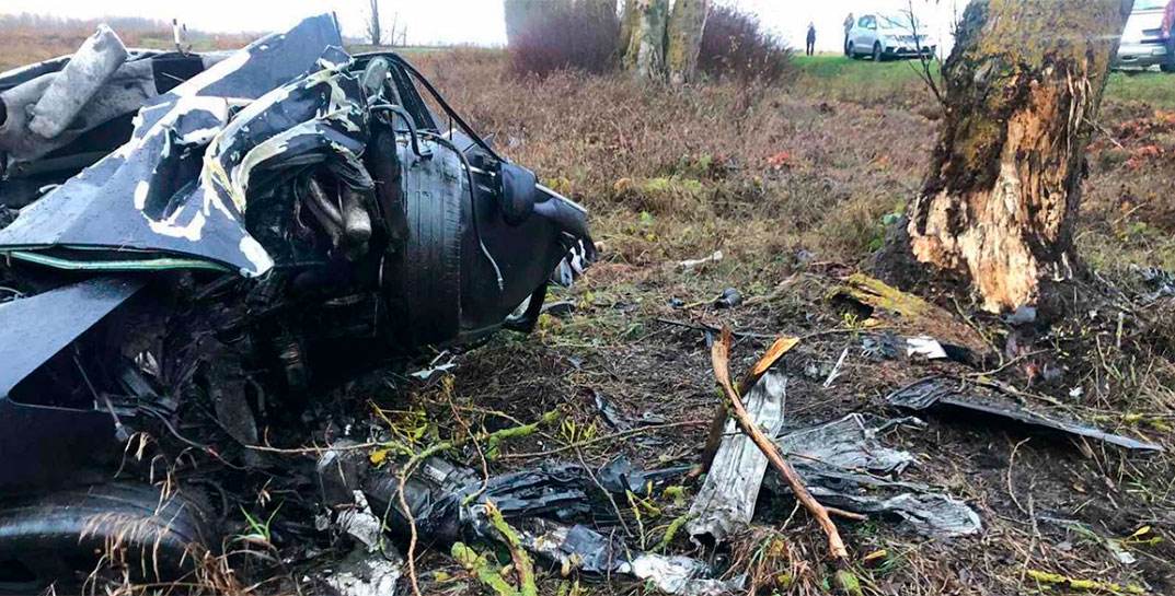 Жуткое ночное ДТП в Дрогичинском районе: Audi врезался в дерево, на месте трагедии обнаружены четыре трупа