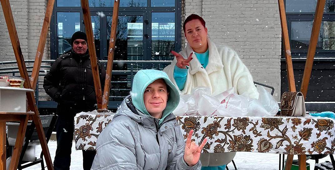 Могилевский блогер продавал воздух на фермерском рынке в Минске. Один пакетик с воздухом стоил 20 рублей