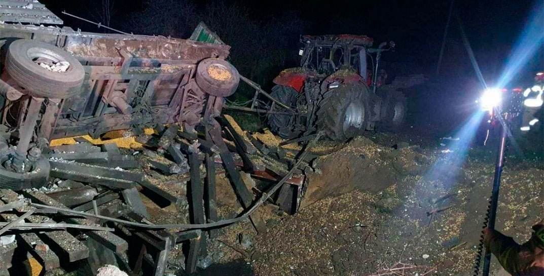 На фоне российского обстрела Украины в Польше произошел непонятный инцидент на зерносушилке, двое погибших, есть раненые