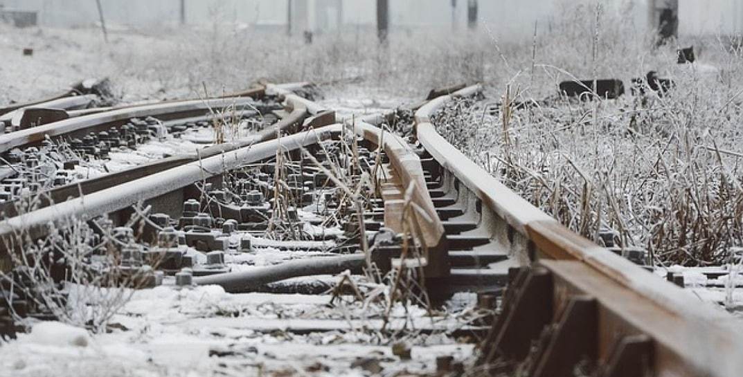 В Сморгони поезд насмерть сбил 13-летнюю девочку, которая переходила ЖД пути в наушниках