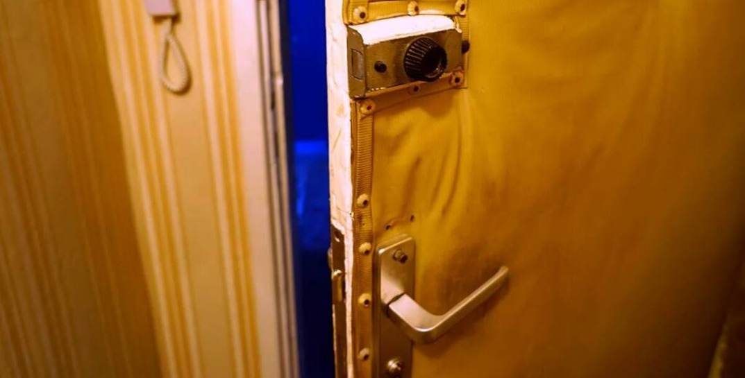 В Могилеве мужчина зашел в незапертую квартиру соседа и украл телефон его гостьи