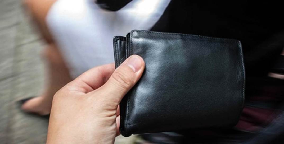 В Могилеве 34-летний мужчина обворовывал своих подруг — всего украл около 700 рублей