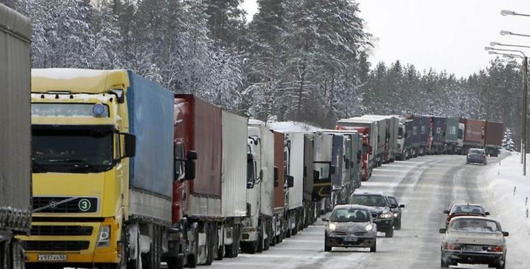 В ГПК предупредили, что на польской границе могут начаться акции протеста среди автоперевозчиков из-за 60-километровых очередей