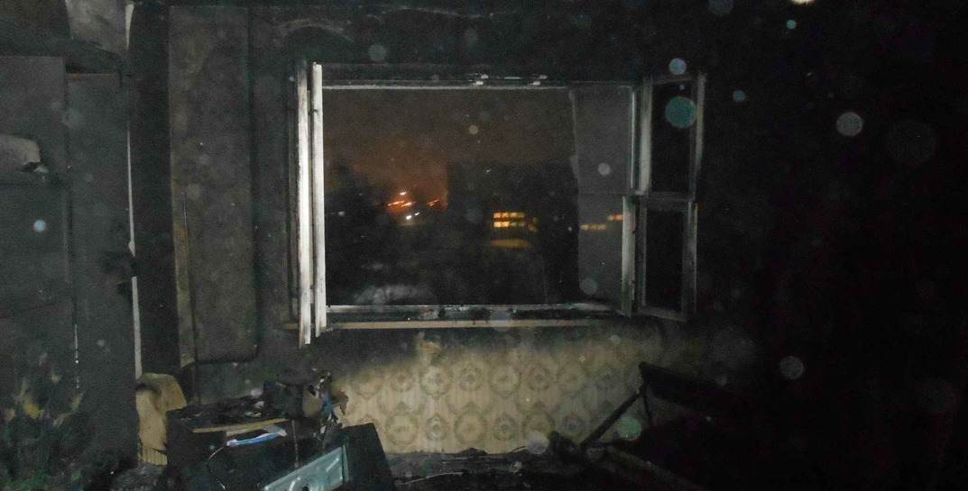 В Бобруйске из горящей квартиры спасли женщину, семерых соседей эвакуировали