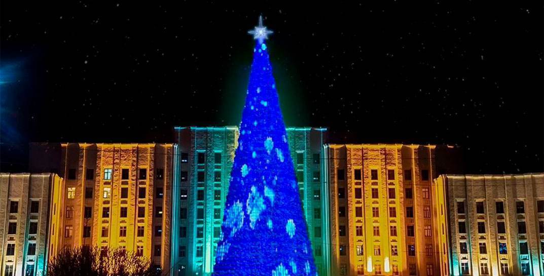 По просьбам горожан изменено время зажжения огней на главной елке Могилева