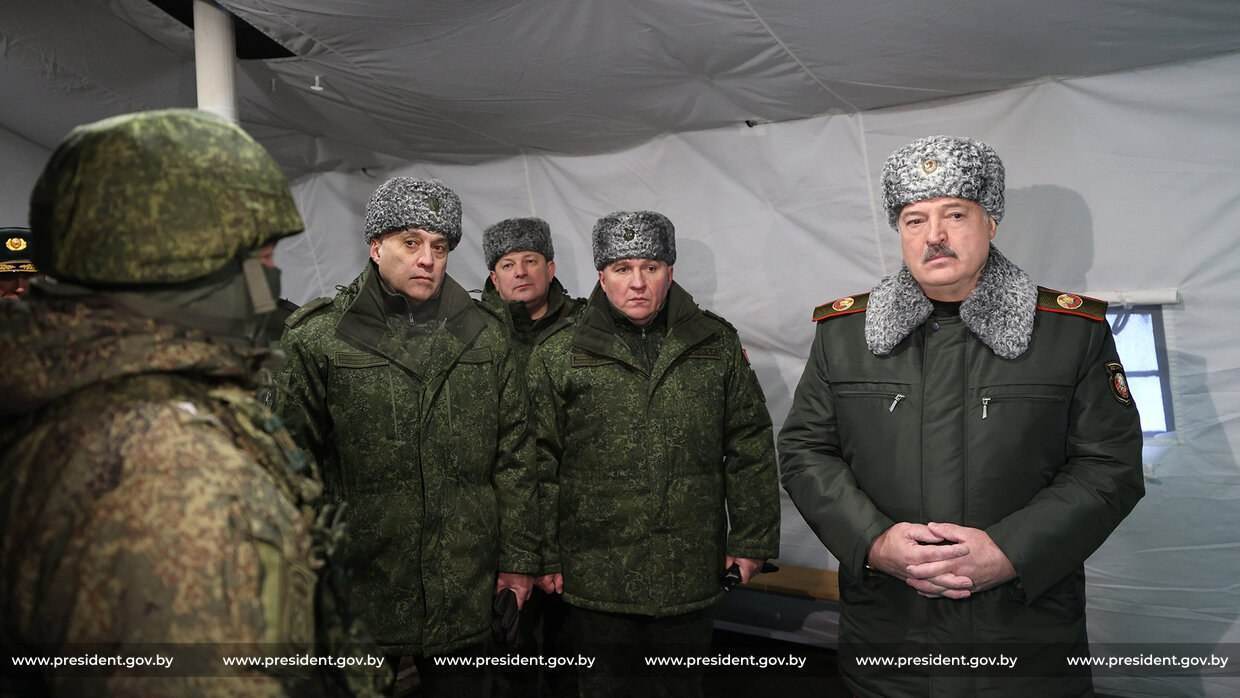 В Беларусь прибыл очередной российский эшелон с военной техникой
