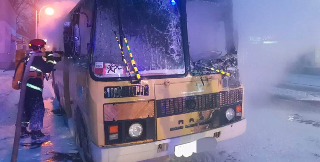 В Волковыске на ходу загорелся школьный автобус с детьми