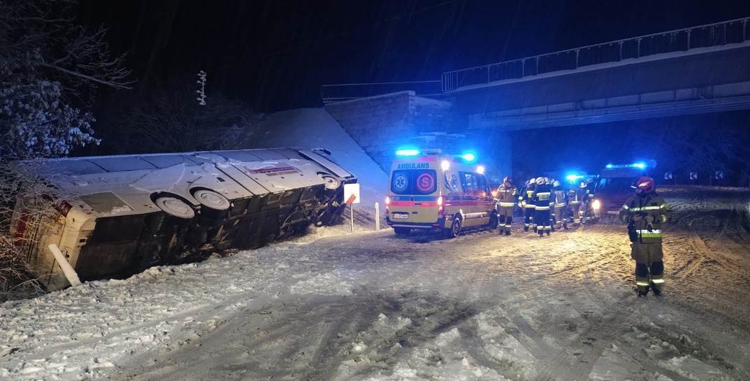 В Польше перевернулся автобус с пассажирами из Беларуси — пострадали 7 человек