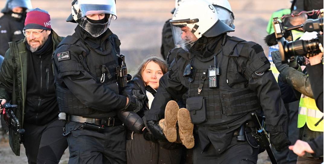 Экоактивистку Грету Тунберг задержали во время протестов в Германии