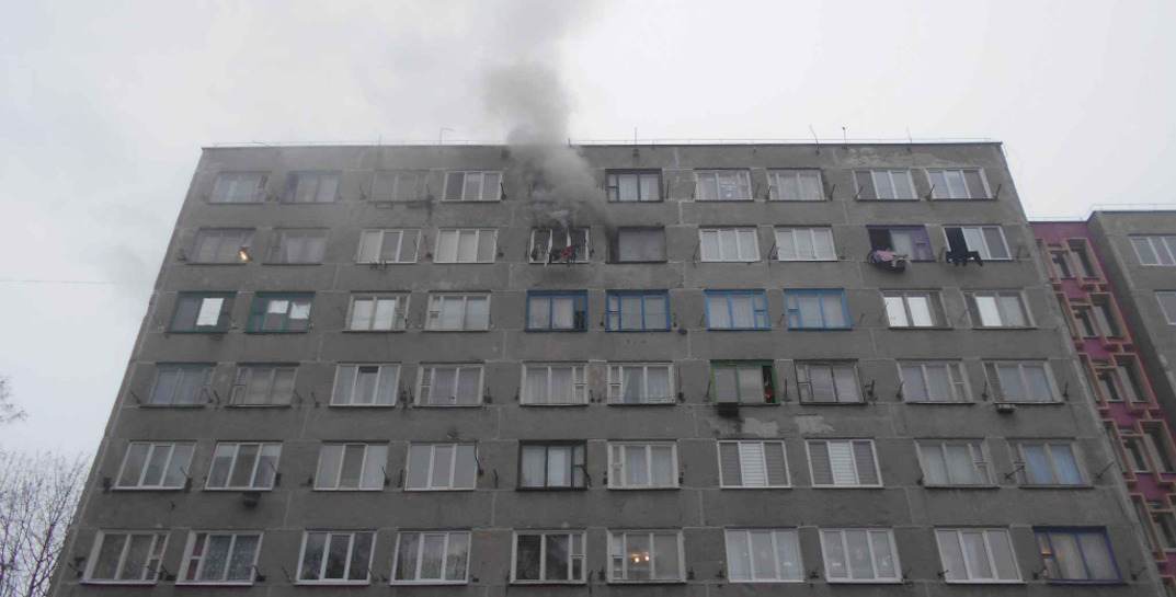 В Бобруйске загорелось общежитие — эвакуировали 14 человек, в том числе трое детей