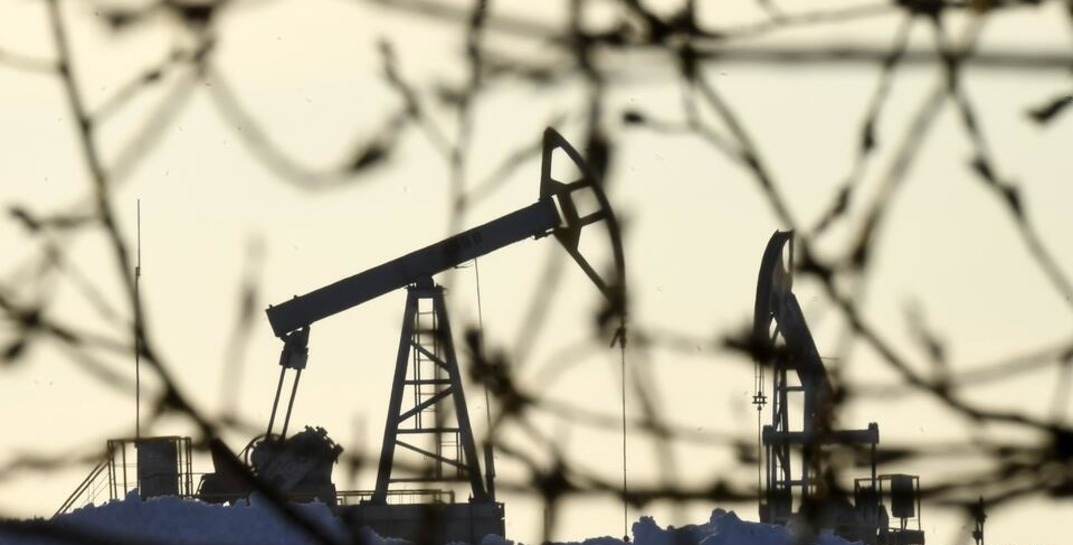 Bloomberg: Россия вынуждена продавать нефть в два раза ниже установленного Евросоюзом потолка