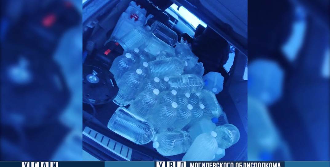 В Осиповичском районе гаишники остановили водителя, который незаконно перевозил 500 литров спирта