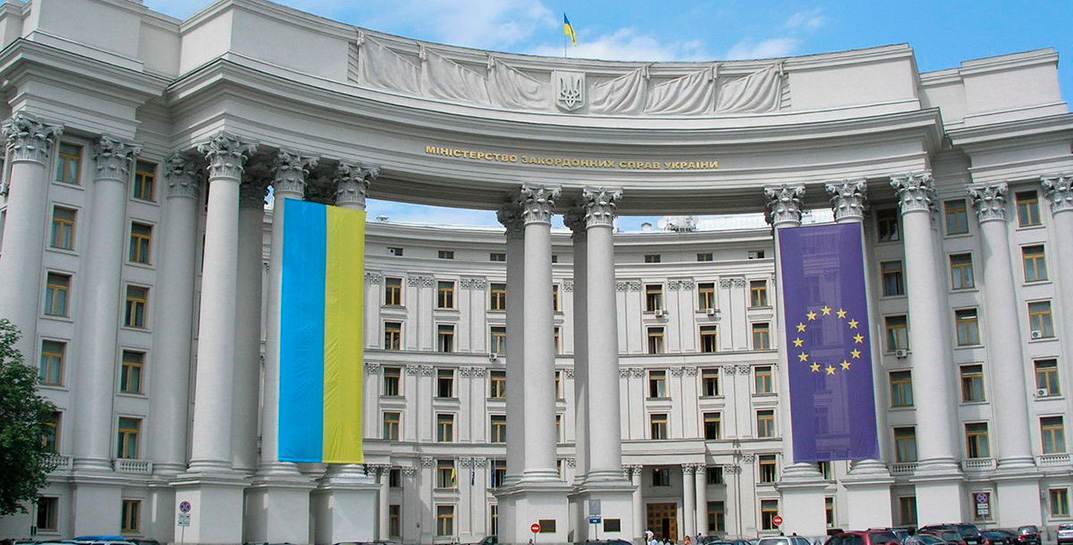 МИД Украины опроверг информацию о просьбе не вводить санкции против Беларуси