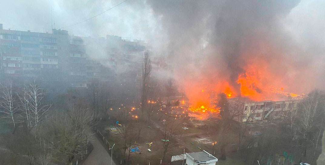 При крушении вертолета в Броварах погибло руководство МВД Украины. Сообщают о 18 погибших