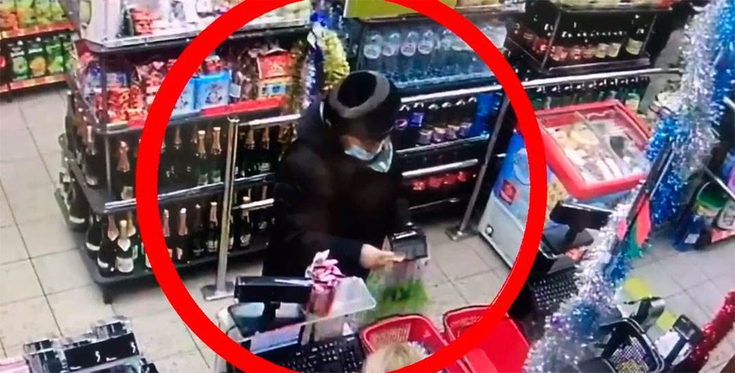 Могилевская милиция устанавливает личность подозреваемой в преступлении, которая попала на видеокамеру в магазине