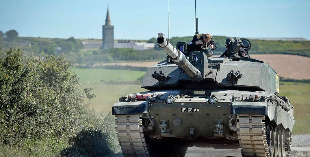 Премьер-министр Великобритании в разговоре с Зеленским подтвердил намерение поставить Украине танки Challenger 2
