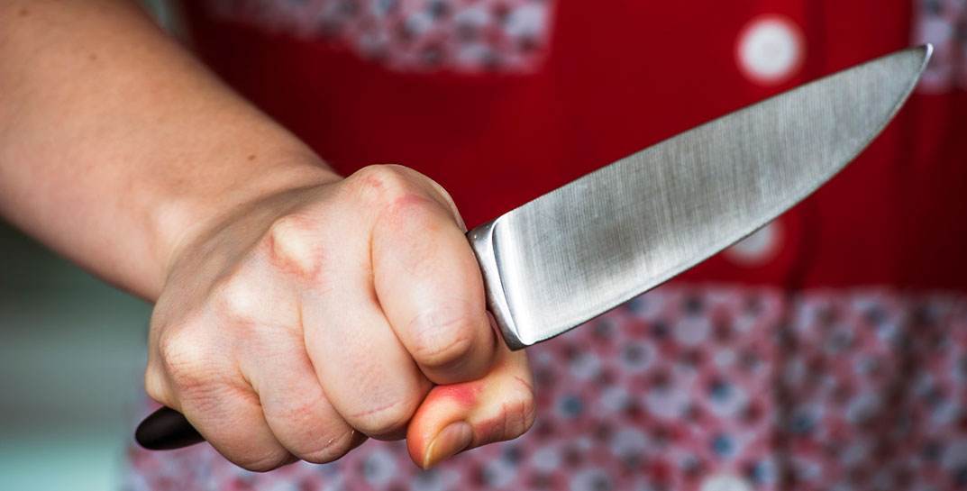 Жительница Горецкого района одним ударом ножа убила мужа — и получила год «химии»