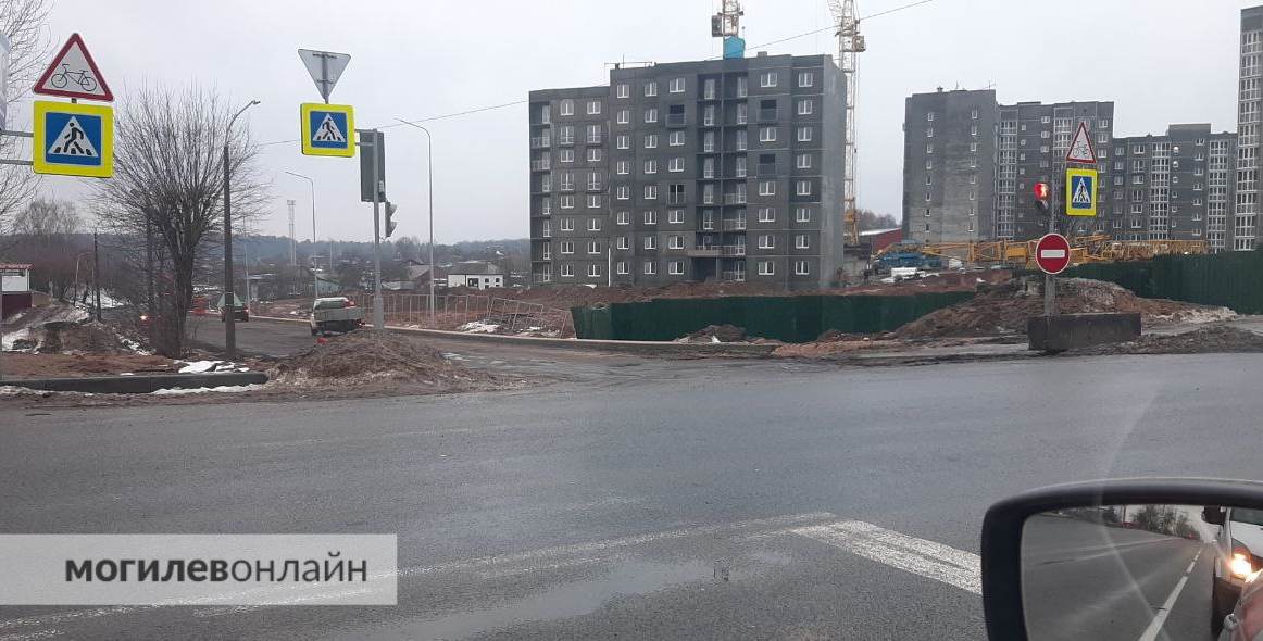 В Витебском тупике, который открыли накануне Нового года, повесили знак «въезд запрещен»