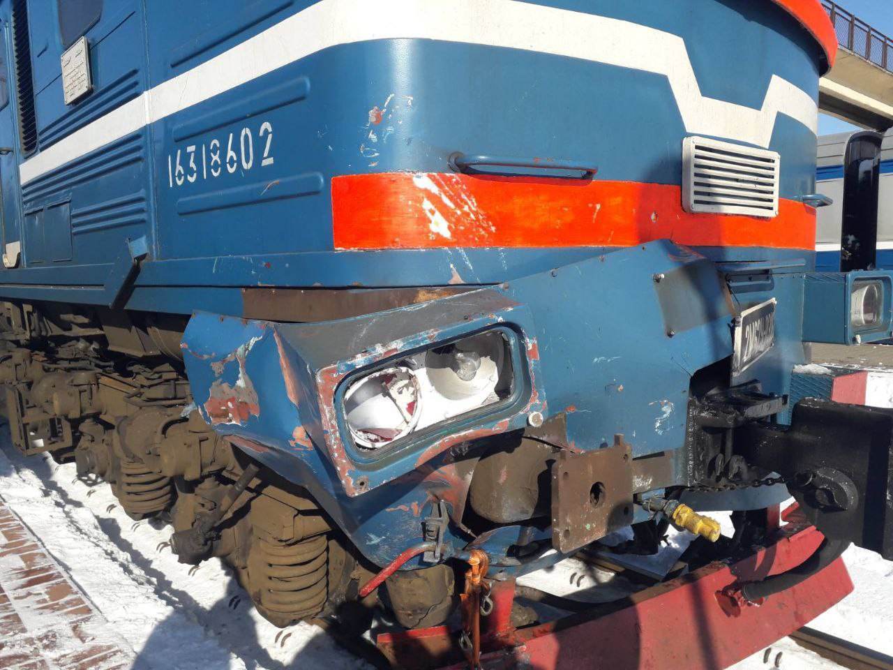 В Кричевском районе на железнодорожном переезде поезд сбил грузовой автомобиль