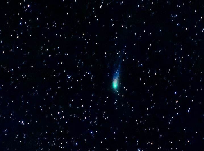 Челябинец сфотографировал зеленую комету, которая прилетает к Земле раз в 50 тысяч лет