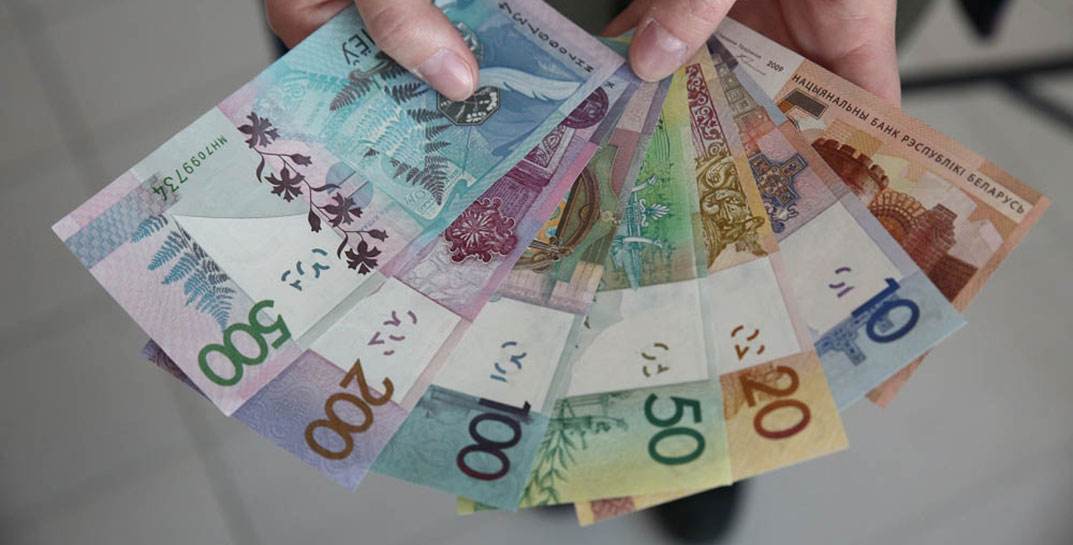 В Беларуси средняя зарплата в январе составила 1684,9 рубля. Могилевская область снова аутсайдер