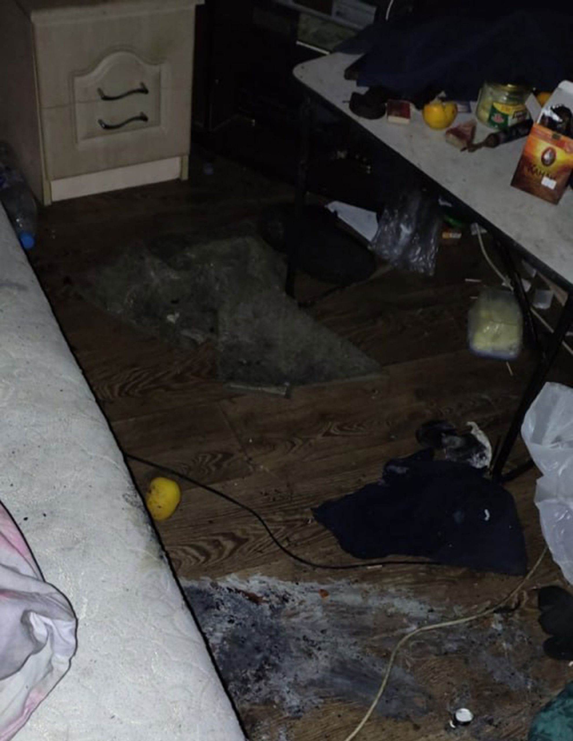 В Могилевском районе мужчину спас сосед: вынес хозяина квартиры, на котором тлели одежда и одеяло