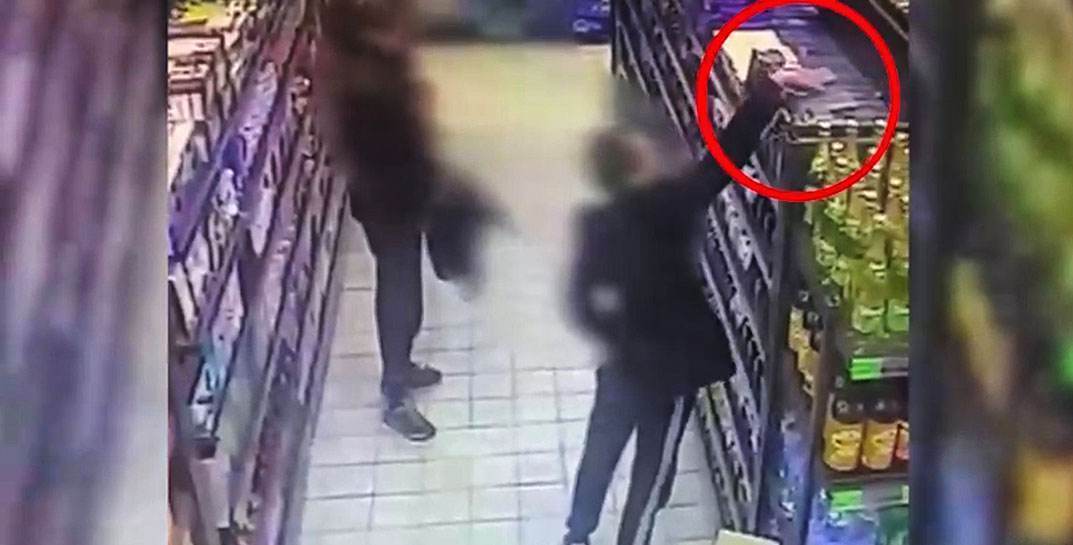 В Могилеве два приятеля украли в магазине кофе и шоколадки