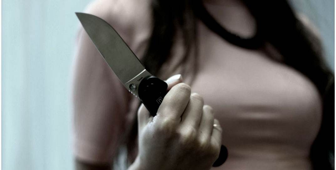 В Москве десятиклассница ударила ножом сверстника прямо в школьном туалете