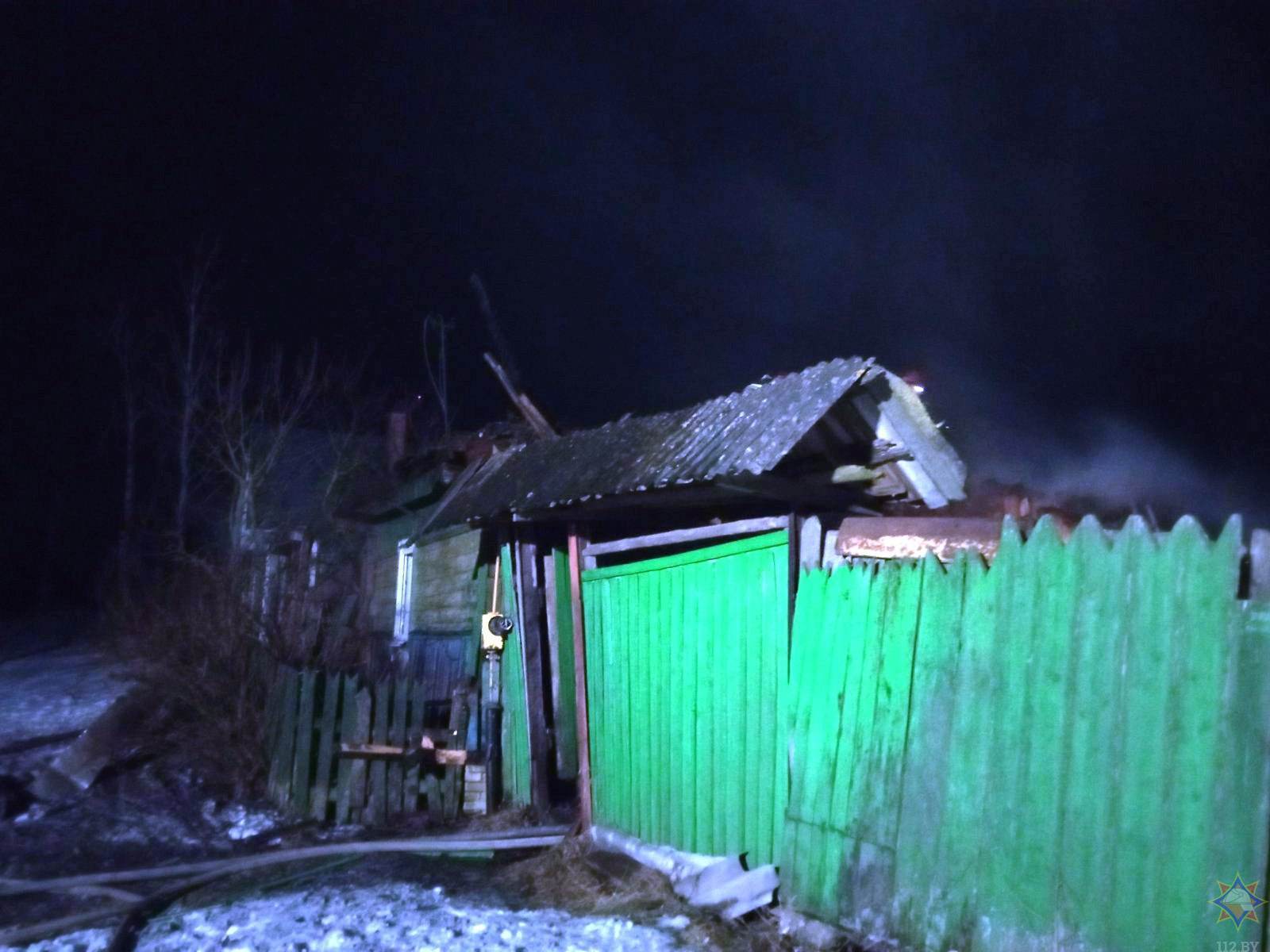 Бросал непотушенные спички мимо мусорного ведра: в Костюковичском районе на пожаре погиб пенсионер