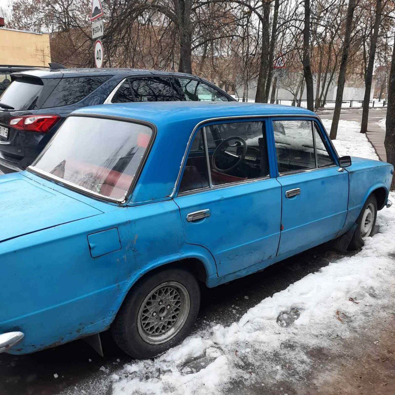 Улицы Могилева продолжают очищать от брошенных автомобилей