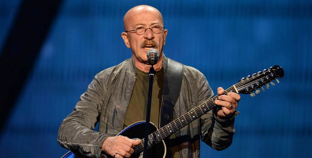 Александра Розенбаума экстренно госпитализировали из-за тромба в ноге