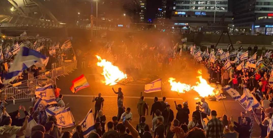 В столице Израиля полиция применила водометы для разгона протестующих