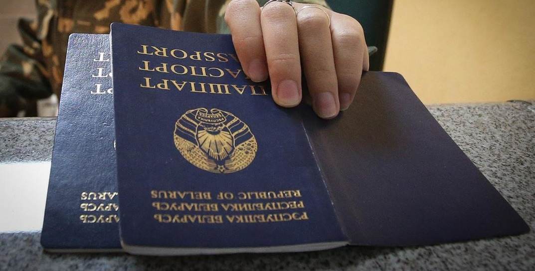 Глава МВД: комиссия рассматривает заявления желающих вернуться на родину белорусов